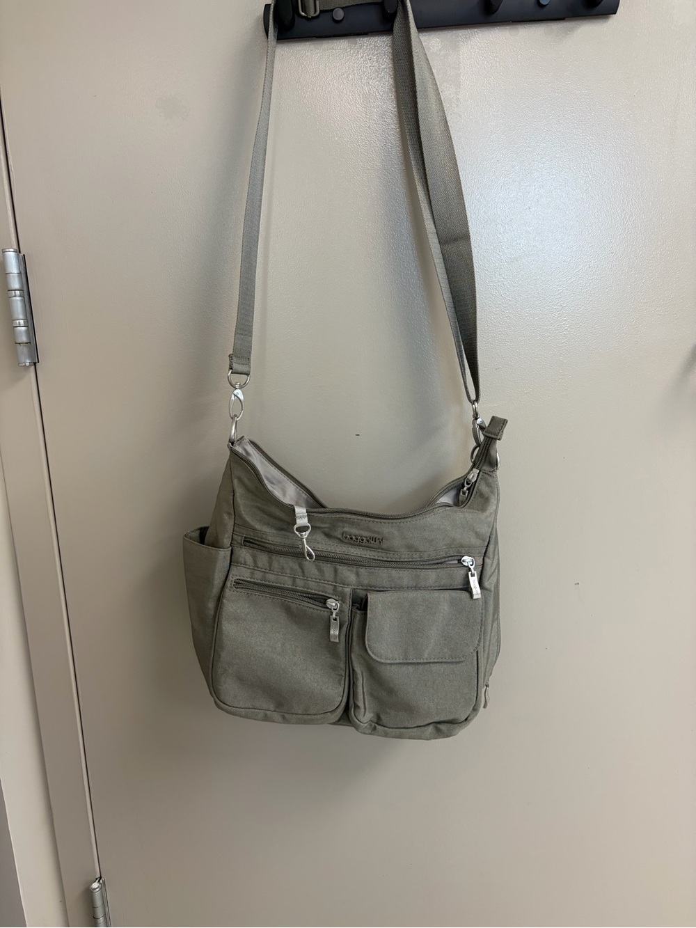Baggallini Modern Everywhere Hobo Crossbody in Sterling Shimmer